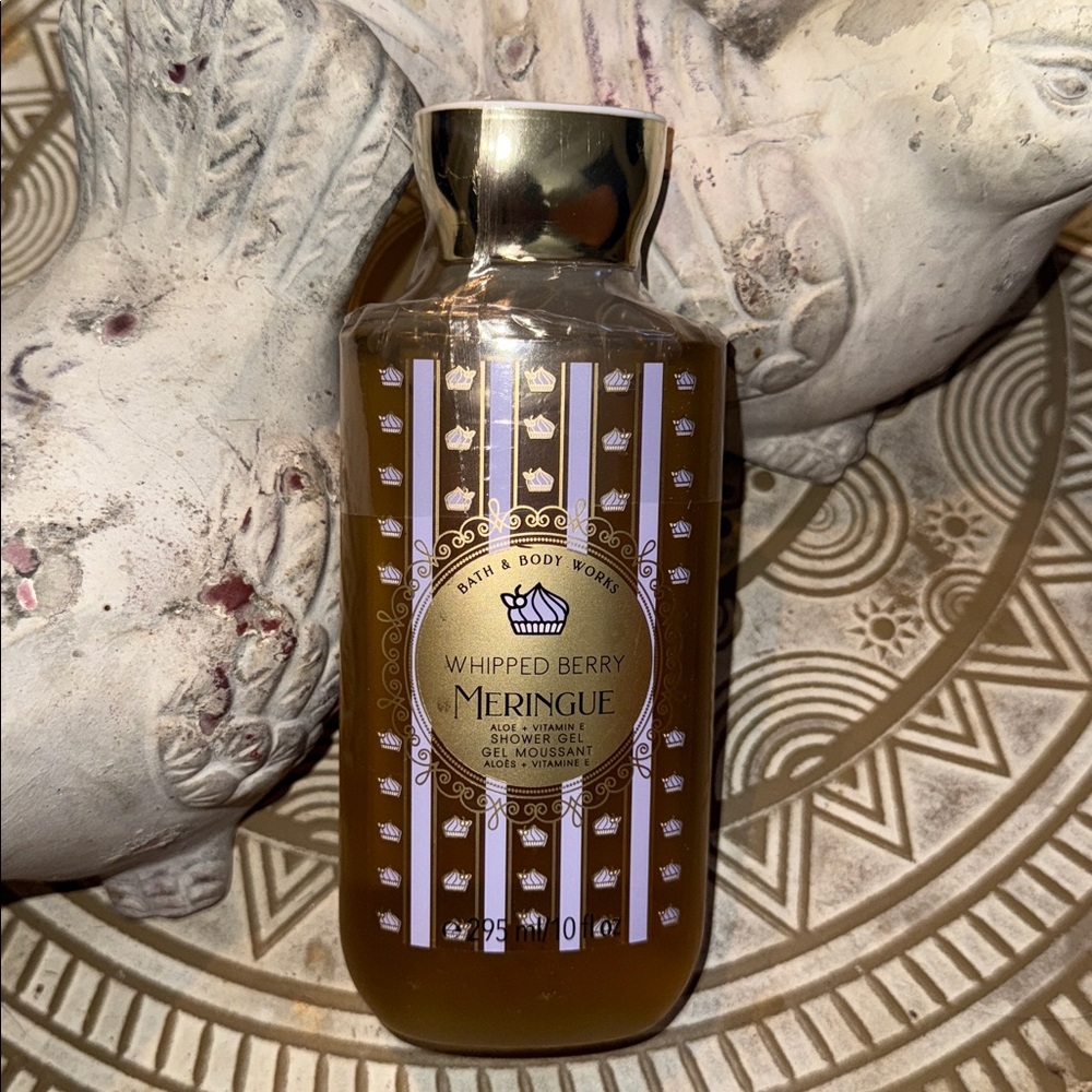 NEW Bath & Body Works Whipped Berry Meringue Shower Gel
